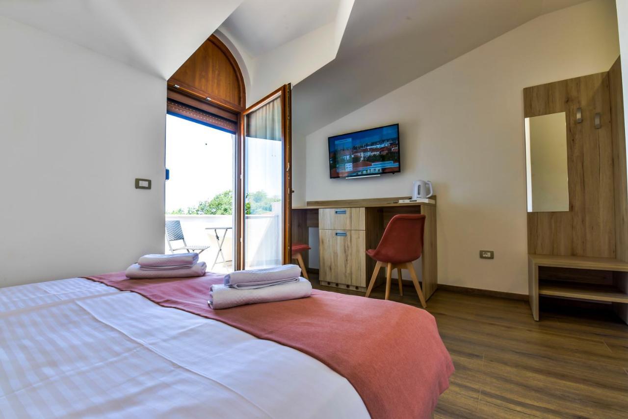 Casa Istriana Dajla Rooms Novigrad Istria Esterno foto